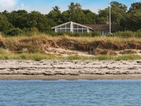 Four-Bedroom Holiday home in Glesborg 5